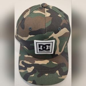 DC Shoes VC Vest Up camo trucker hat